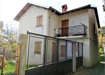 Town House for Sale in Ormea