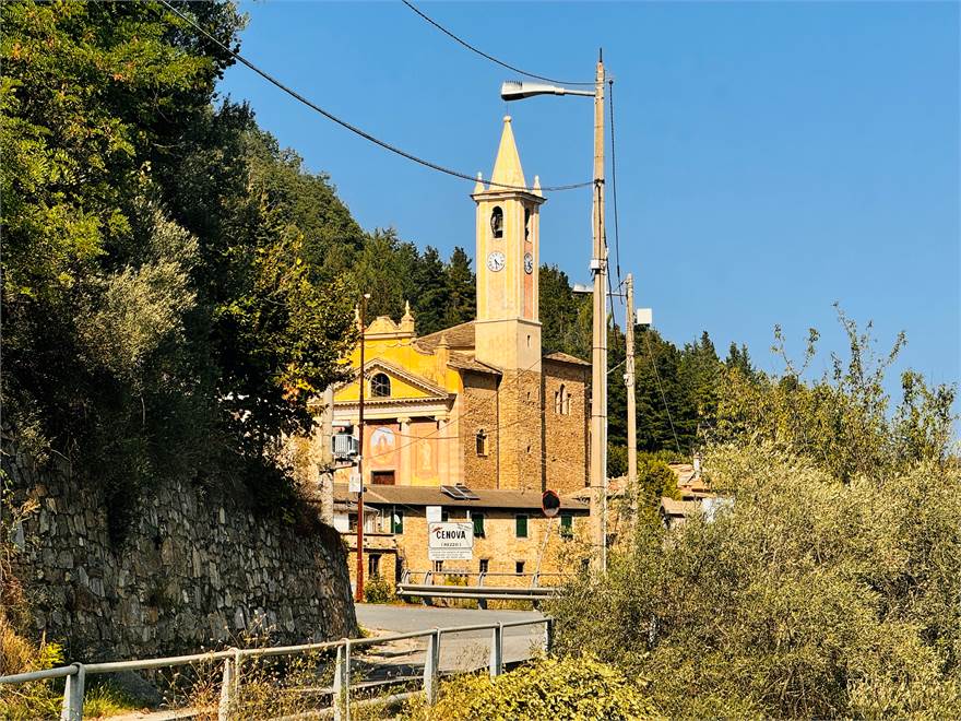 Vista su Cenova dalla veranda in cucina