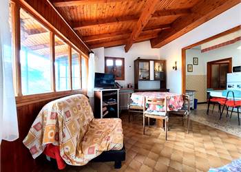 Casa in posizione soleggiata e panoramica
