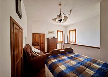 Casa Semi-Indipendente con due appartamenti