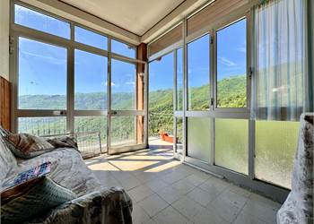 Casa indipendente con vista sulla Valle 