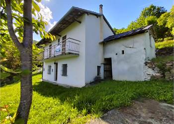 Casa indipendente con giardino privato