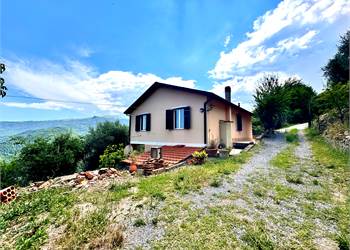 Casa isolata a cinque minuti dal centro