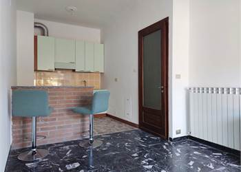 Appartamento trilocale in buono stato in centro 