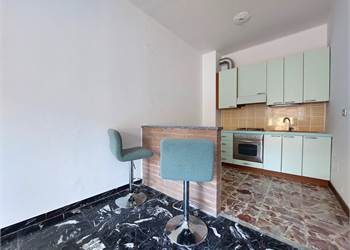 Appartamento trilocale in buono stato in centro 