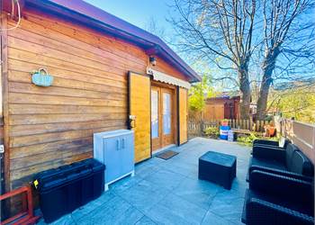 A 25-square-meter bungalow with a terrace.