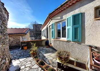 Alloggio in caratteristica località collinare a 25 km da Albenga