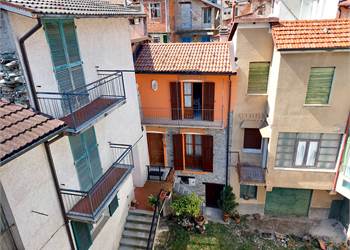 Casa finemente ristrutturata con terrazzo 