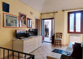 Appartamento con terrazzino a 20 minuti dalle spiagge